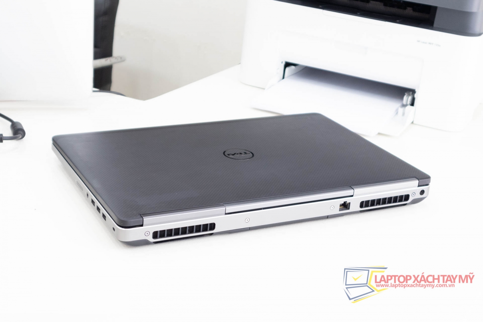 Dell Precesion 7720 Máy Trạm Đồ Họa i7-6820HQ, RAM 16GB, SSD 512, P3000 6GB, 17.3in.
