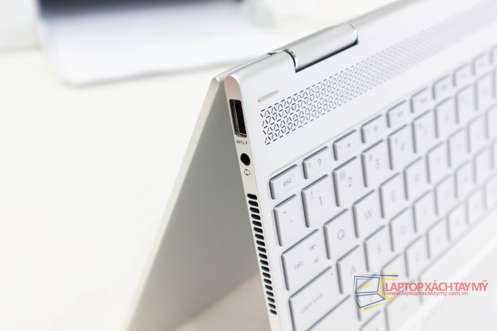 Laptop cũ tp HCM giá tốt, Laptop doanh nhân cao cấp siêu mỏng nhẹ HP SPECTRE Notebook 13 i7 7500U, 16Gb Ram, 512Gb SSD, Xoay 360, Màn hình cảm ứng Full HD