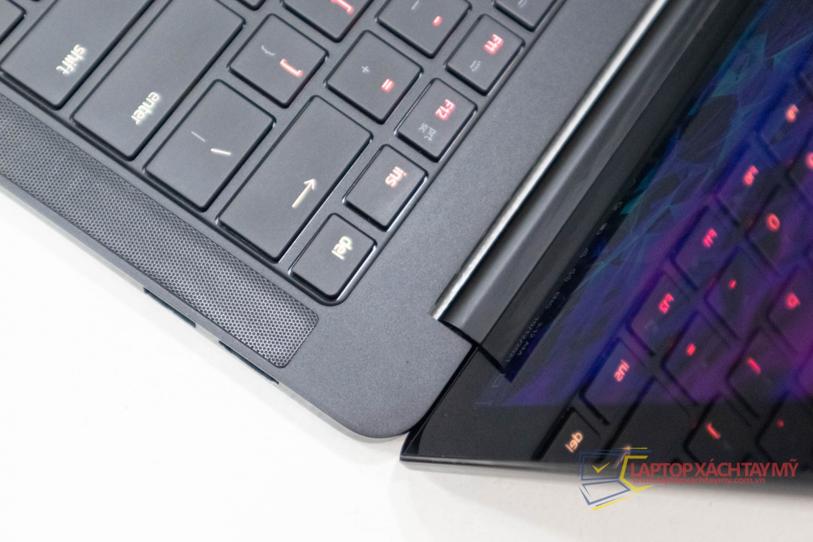 Razer Blade Stealth 13 2017, intel core i7 8550U, Ram 16G, SSD 256, Màn hình 13.3 3K