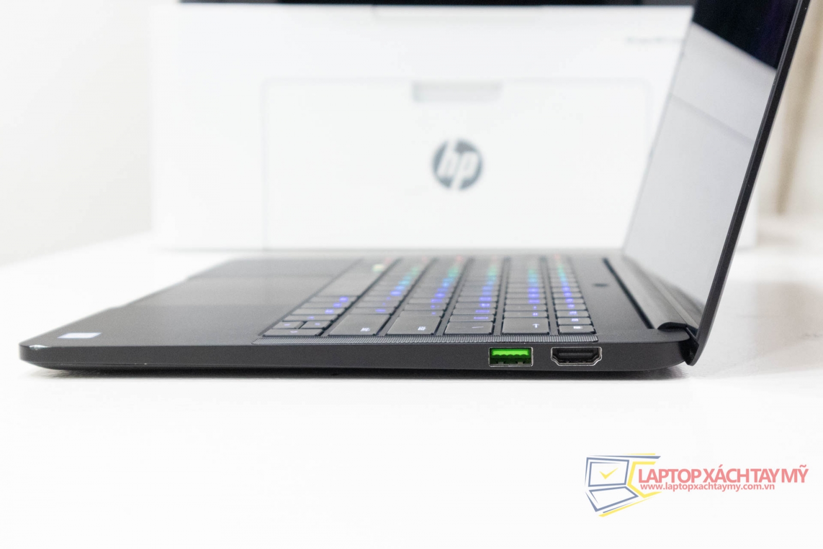 Razer Blade Stealth 13 2017, intel core i7 8550U, Ram 16G, SSD 256, Màn hình 13.3 3K
