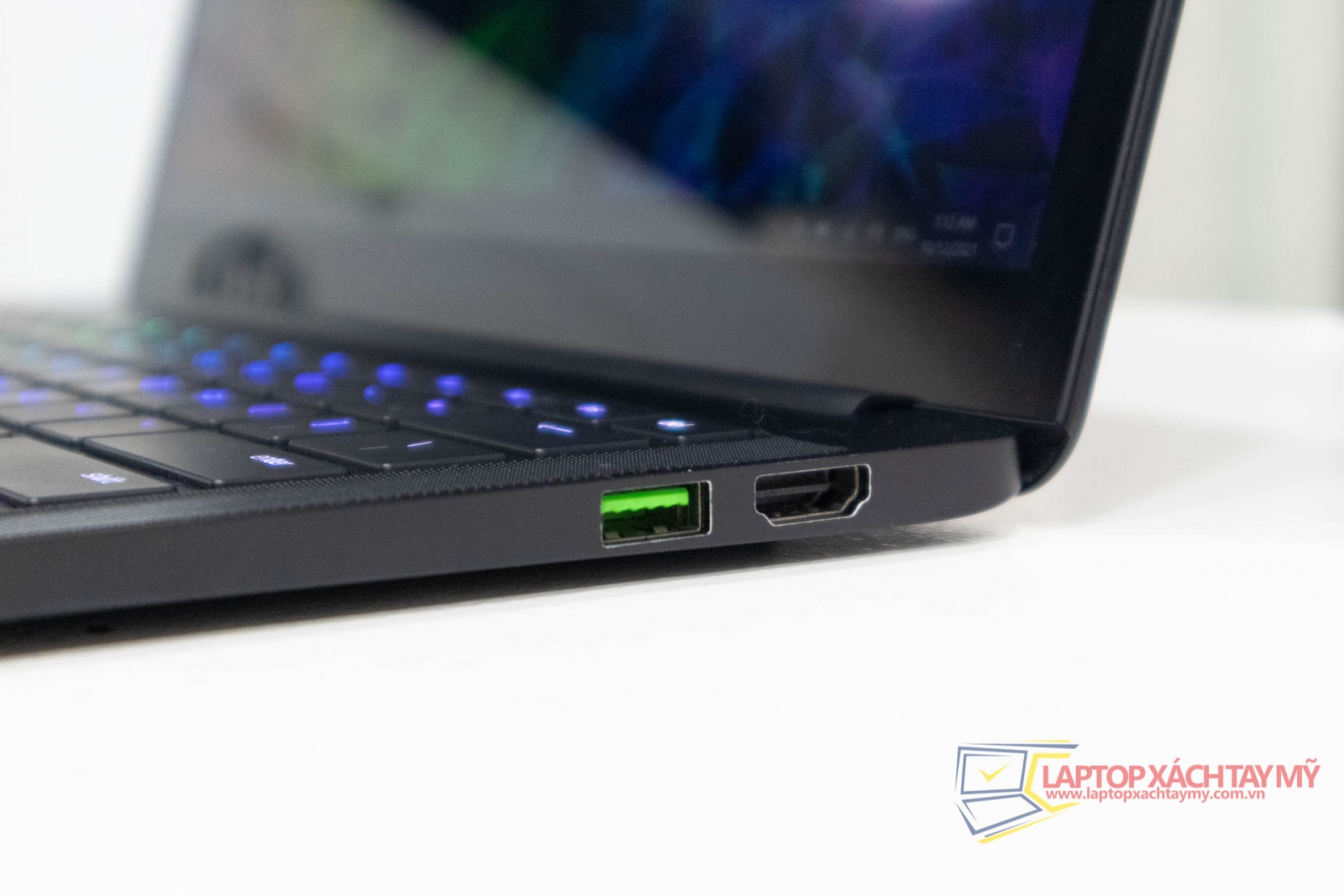 Razer Blade Stealth 13 2017, intel core i7 8550U, Ram 16G, SSD 256, Màn hình 13.3 3K