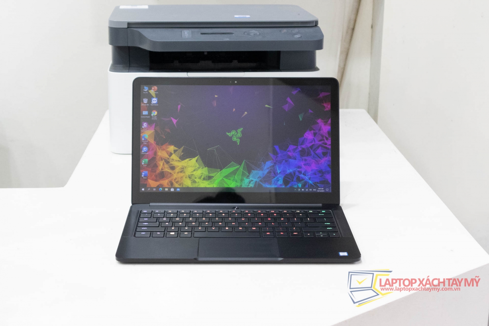 Razer Blade Stealth 13 2017, intel core i7 8550U, Ram 16G, SSD 256, Màn hình 13.3 3K