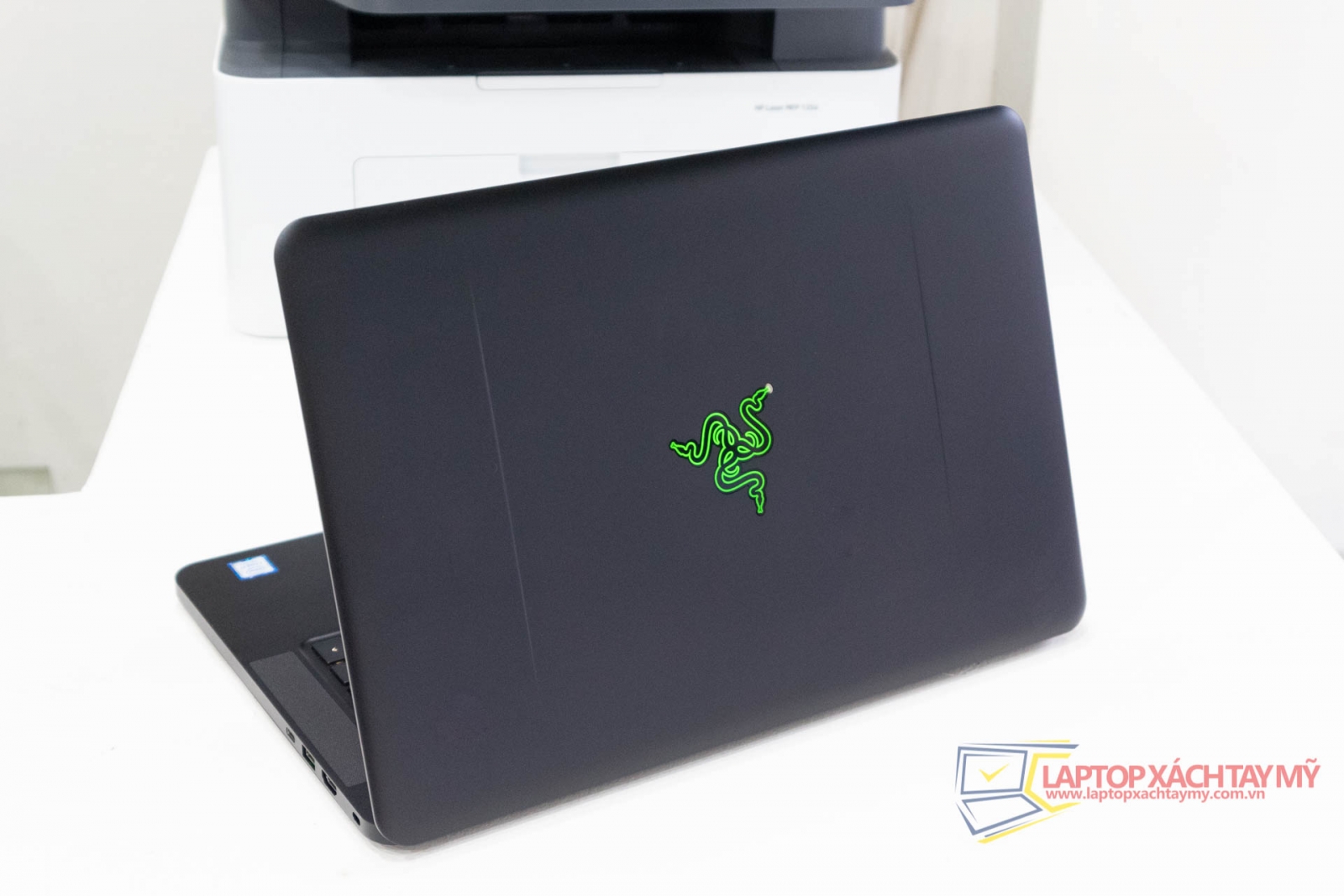 Razer Blade RZ09-0195, Core intel i7 7700HQ, Ram 16G, SSD 256G, Màn Hình 14 in 4k, GTX 1060 6GB