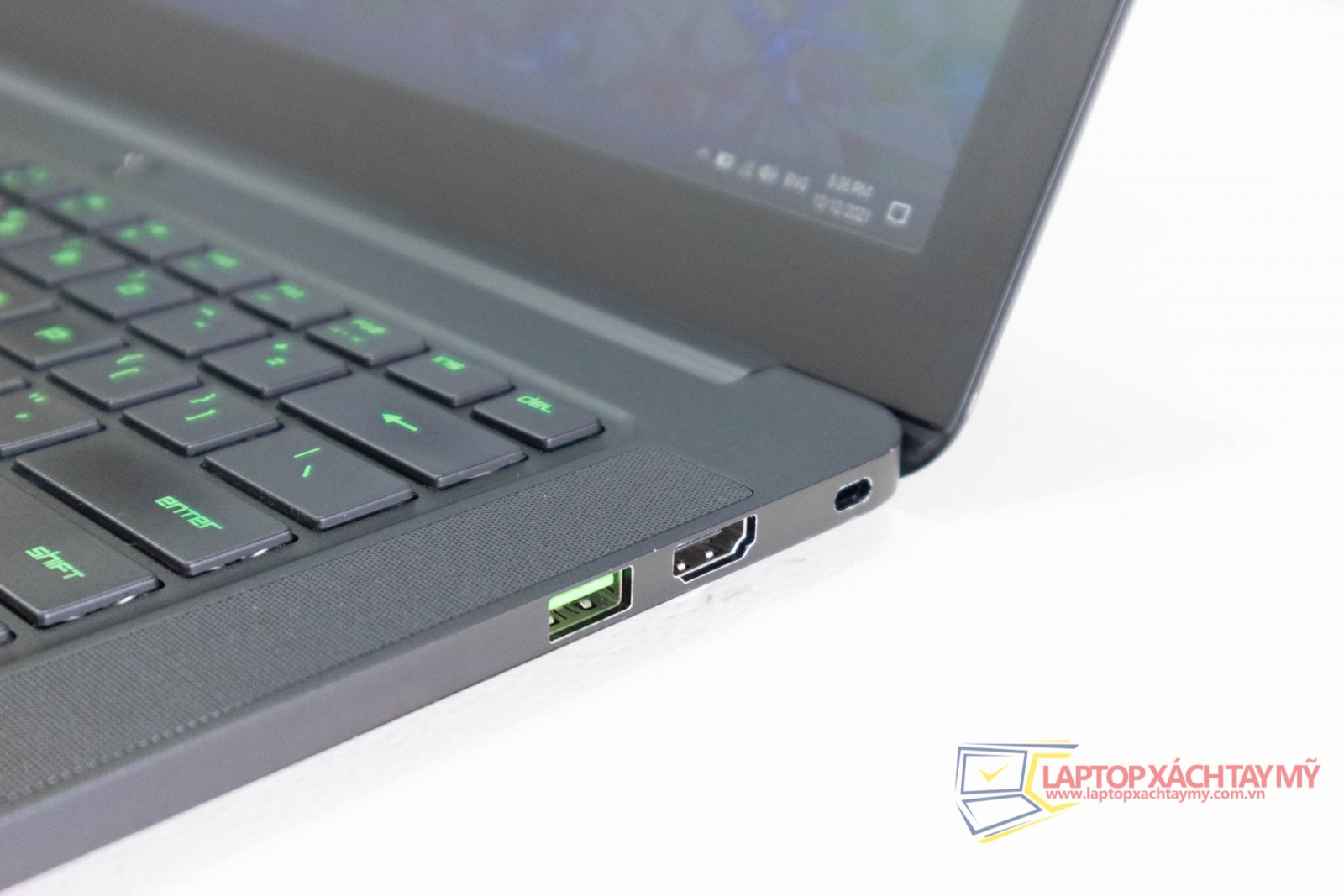 Core intel i7 4702HQ, Ram 8G, SSD 256G, card đồ họa rời GTX 765M 2GB