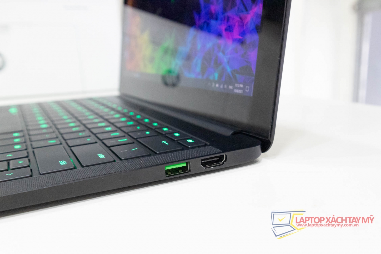 Razer Blade Stealth 12, Core intel i7 6500U, Ram 8G, SSD 256G, 2k, cam ung