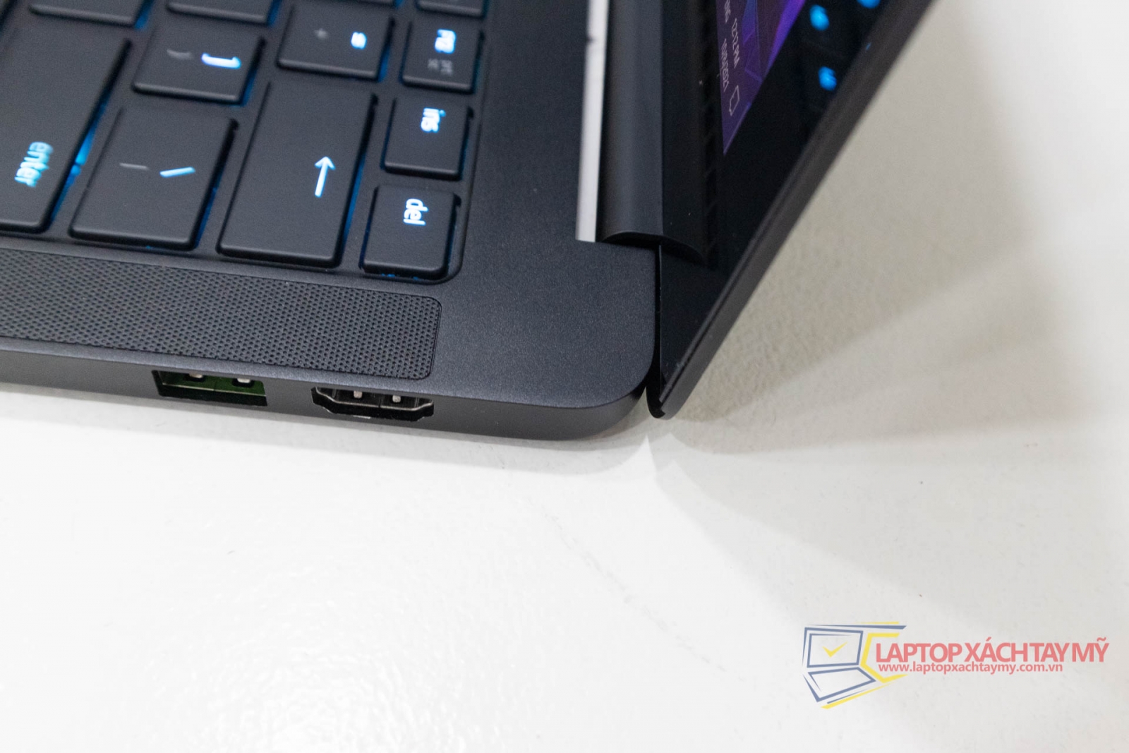 Razer Blade Stealth 12, Core intel i7 6500U, Ram 8G, SSD 256G, 2k, cam ung